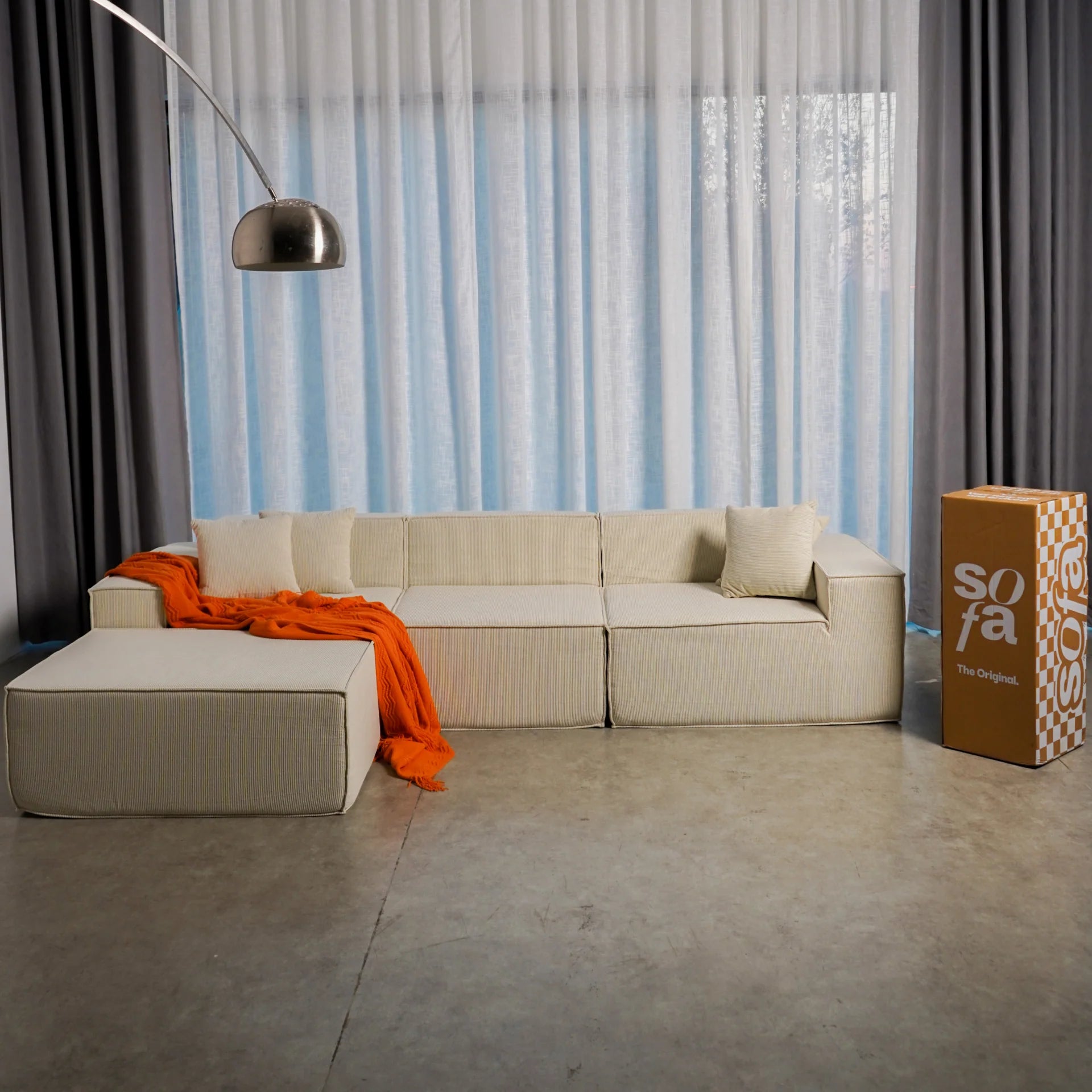 Pelion 3-seater sofa in a box + 1 chaise lounge in Boucle linen.