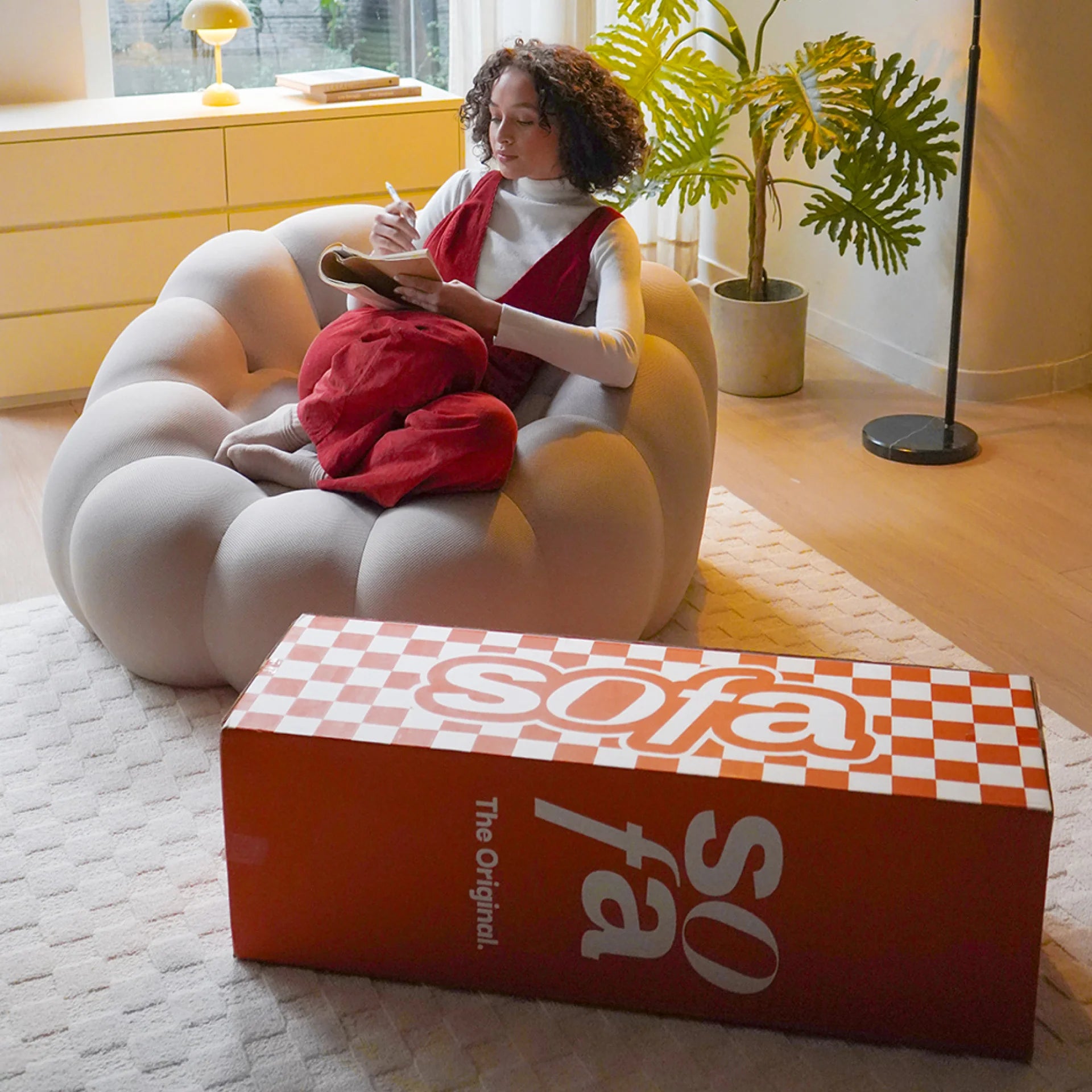 Cosmo 1-seater sofa in a box, in Boucle Linen.