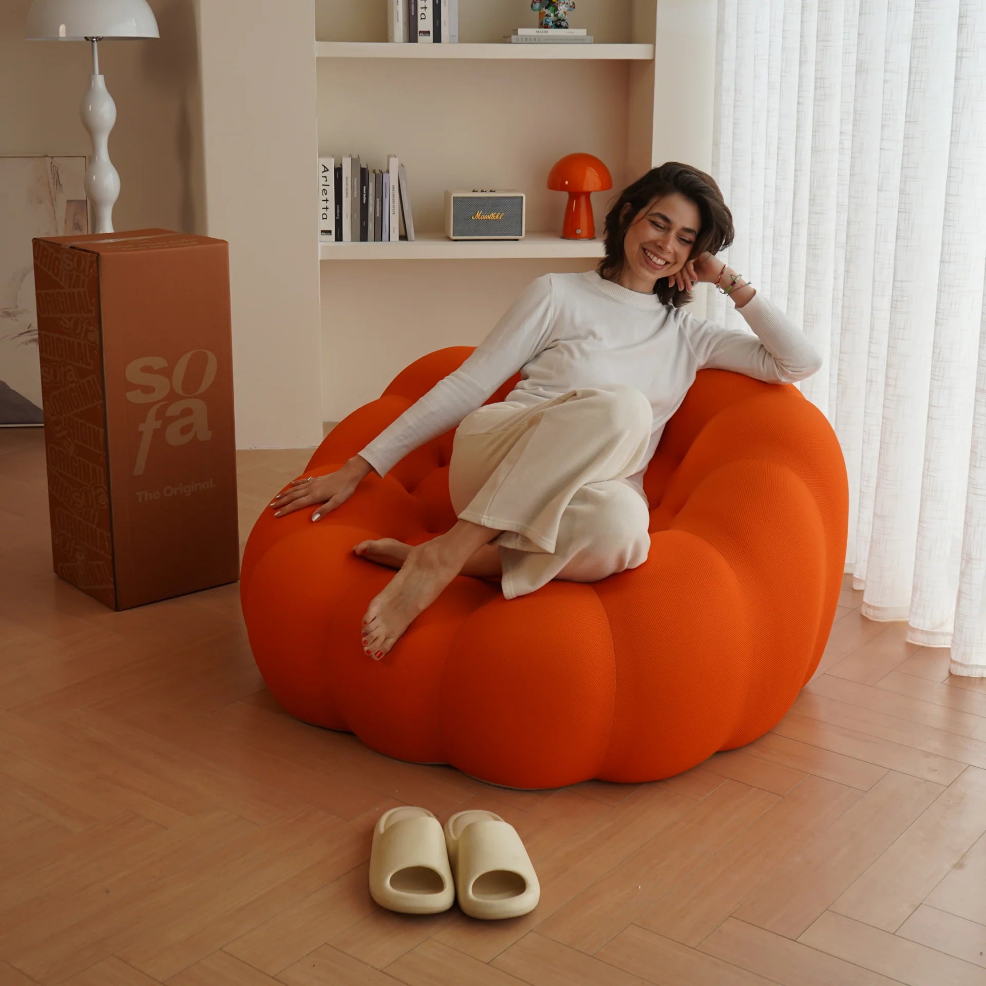 Cosmo 1-seater sofa in a box, in Boucle - Orange