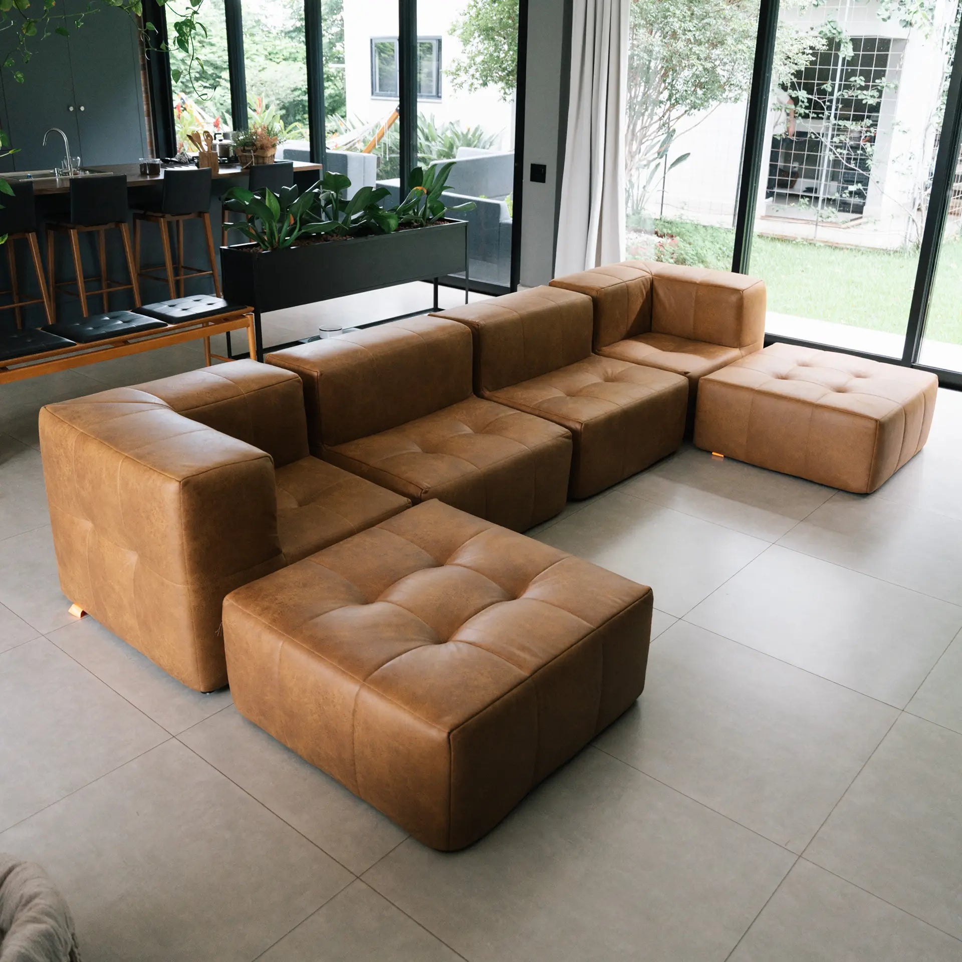Modular 3-seater sofa in a box, brown poly-leather.